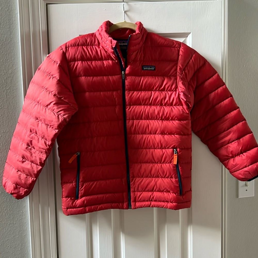 Boys Patagonia nano puff jacket. Size L (12).